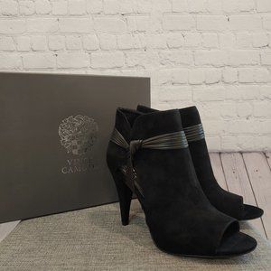 NIB Vince Camuto Annavay Black Suede Bootie